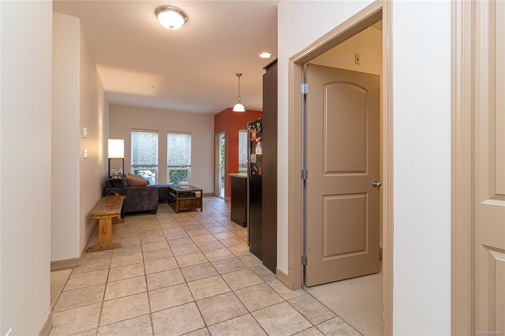 Fourth View of 3915 Carey Rd, Saanich, BC, V8Z 4E3