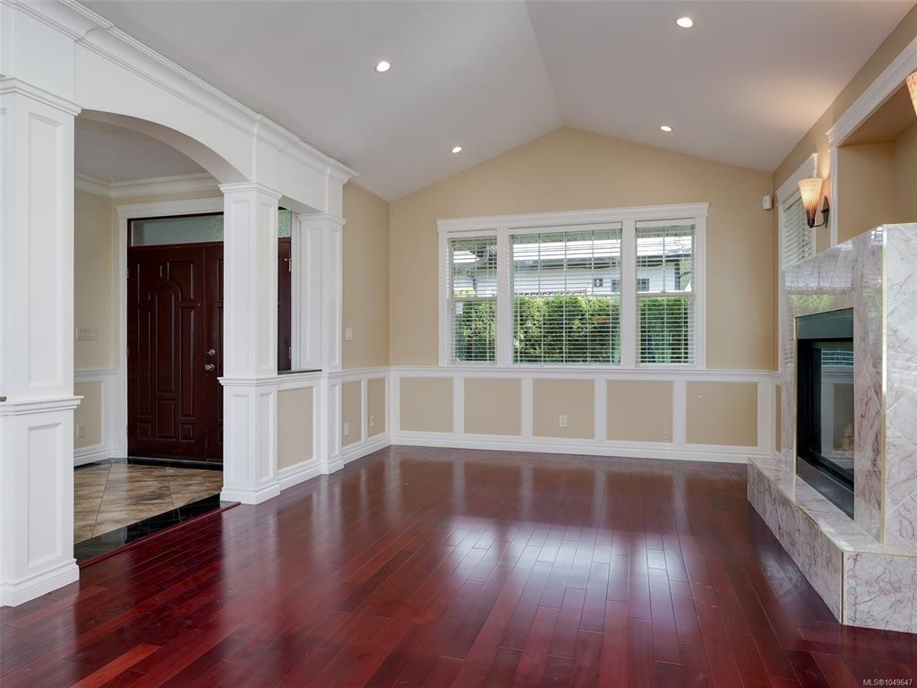 Fifth View of 424 Nursery Hill Dr, View Royal, BC, V9B 0E2
