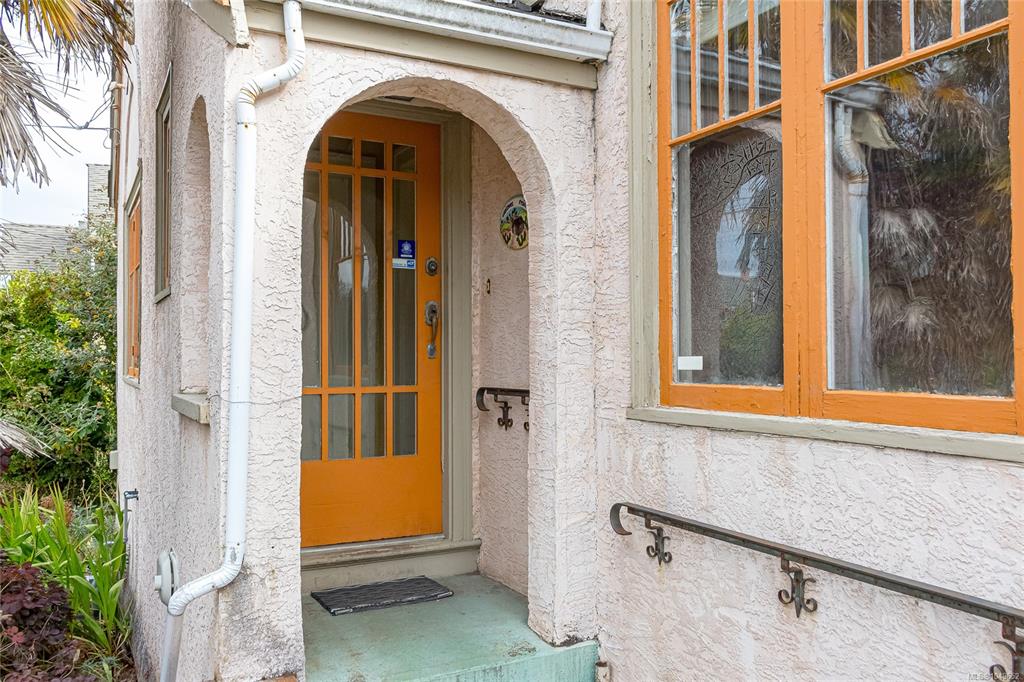Fourth View of 63 Howe St, Victoria, BC, V8V 4K2