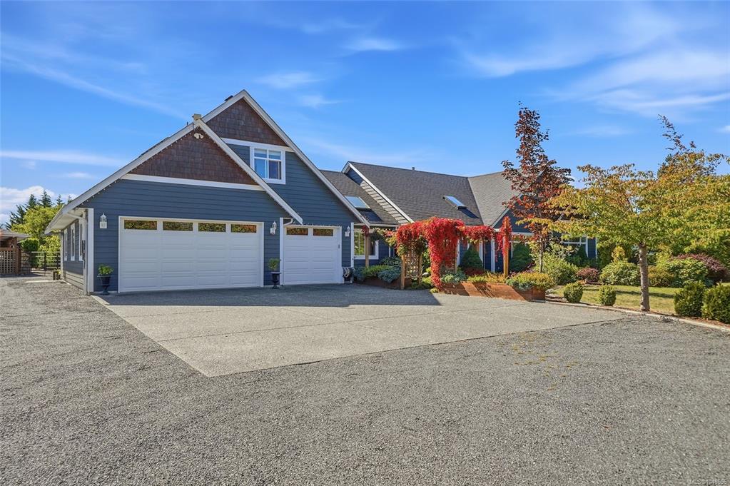 Third View of 2040 Sun King Rd, Coombs, BC, V0R 1M0