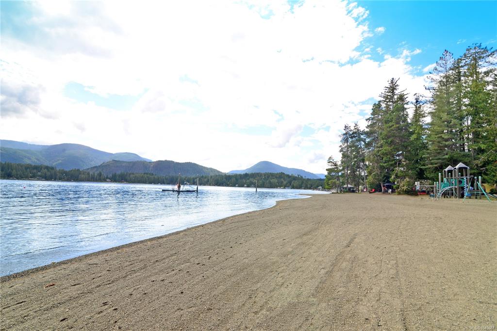 Fourth View of 10324 Lakeshore Rd, Port Alberni, BC, V9Y 8Z6
