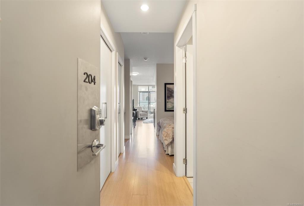 Fifth View of 728 Yates St, ERA, Victoria, BC, V8W 1L4
