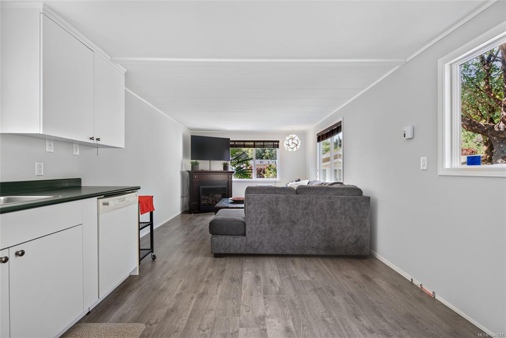 Fourth View of 2587 Selwyn Rd, Langford, BC, V9B 4V4
