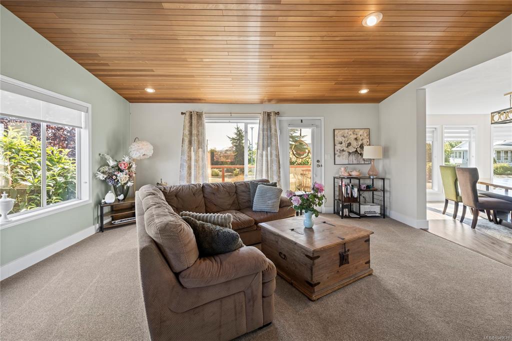 Third View of 511 Panorama Pl, Parksville, BC, V9P 1A4