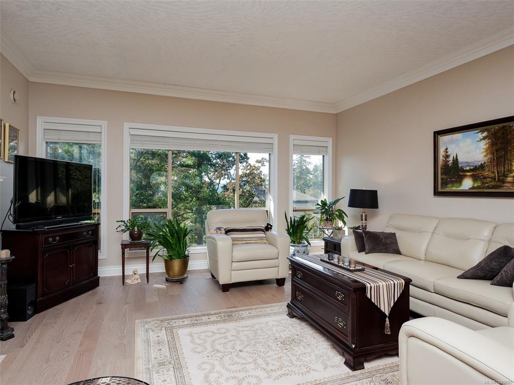 Fifth View of 4305 Maltwood Lane, Greystone Estates, Saanich, BC, V8X 5G9