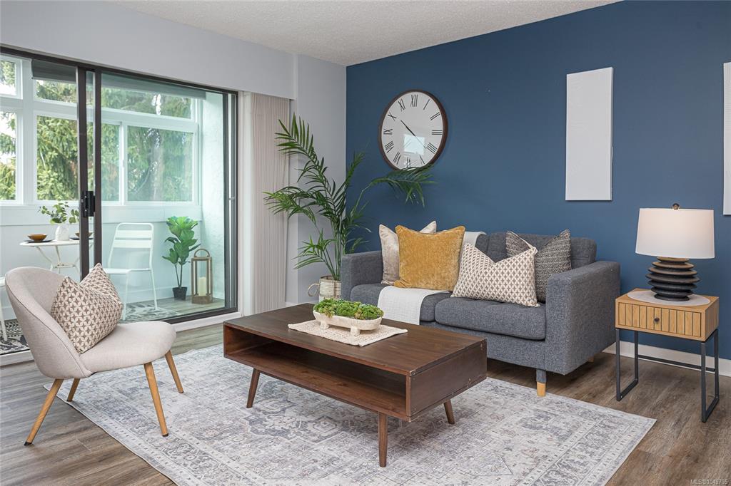 Fourth View of 924 Cook St, Rockland Court, Victoria, BC, V8V 3Z3
