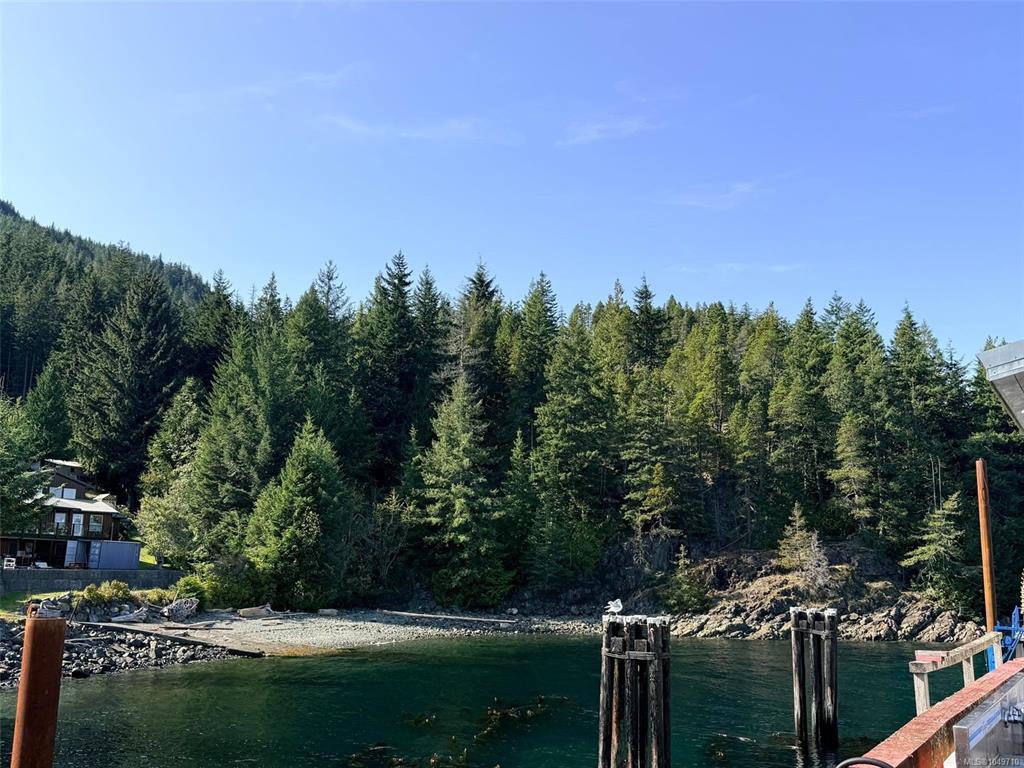 Fourth View of 18 Sayward Rd, Sayward, BC, V0P 1R0