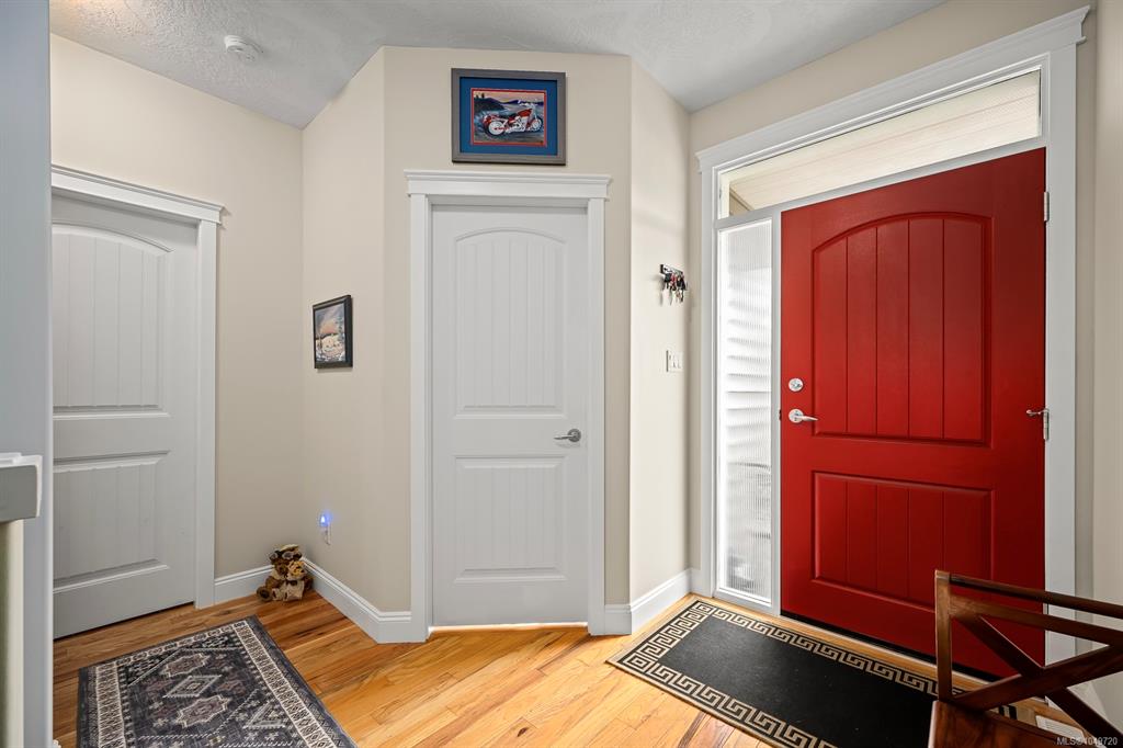 Fourth View of 2462 Canuck Pl, Comox, BC, V9M 0A9