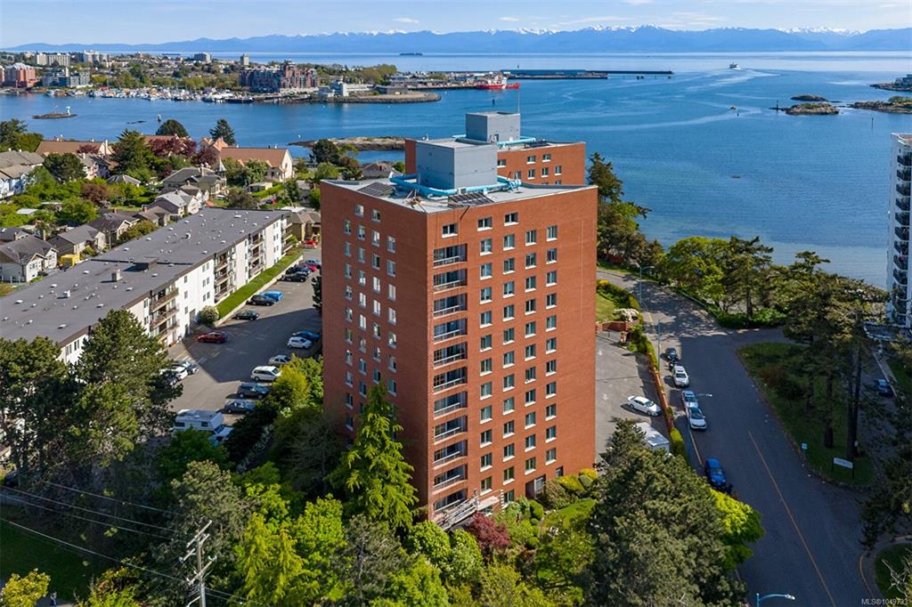 Second View of 327 Maitland St, Victoria, BC, V9A 7G7