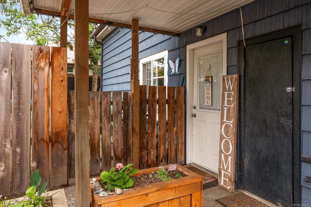Fifth View of 910 Esplanade Ave, Ladysmith, BC, V9G 1A0