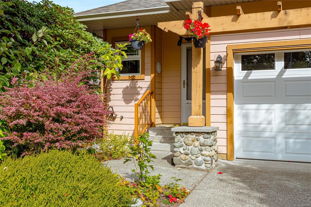 Fifth View of 7921 Polo Park Cres, Central Saanich, BC, V8M 2K2