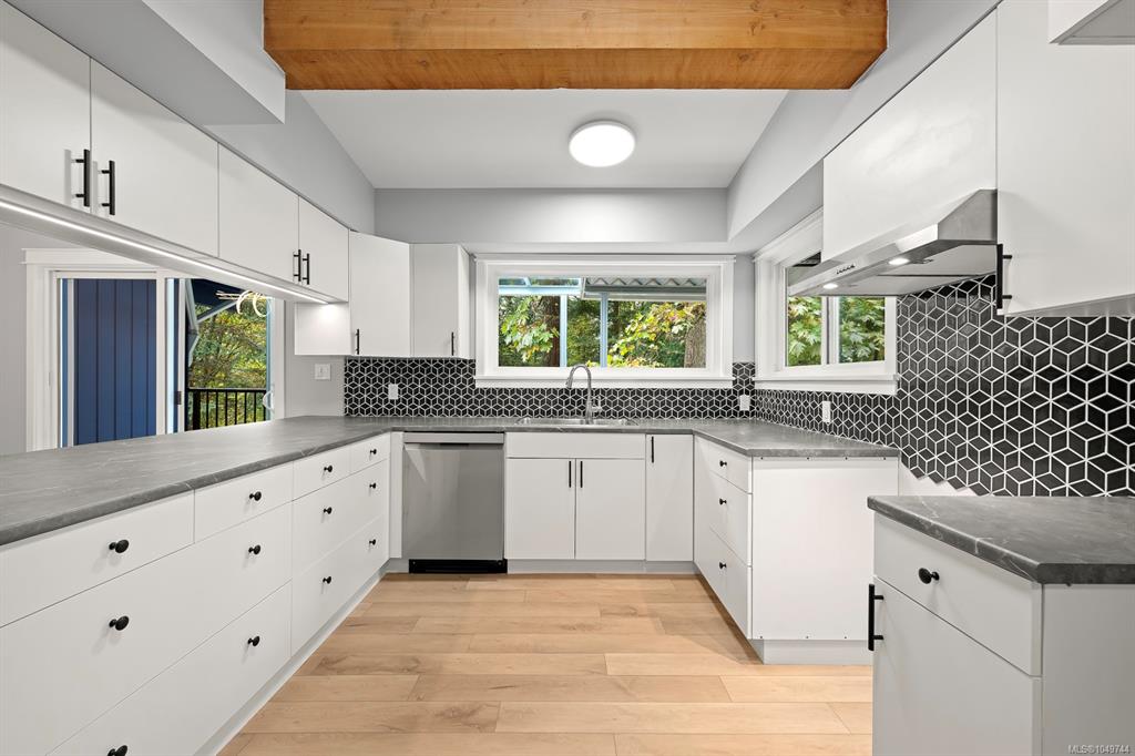 Third View of 245 Glacier View Dr, Comox, BC, V9M 1G6