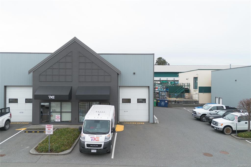 Third View of 2535 Mccullough Rd, Nanaimo, BC, V9S 4M9