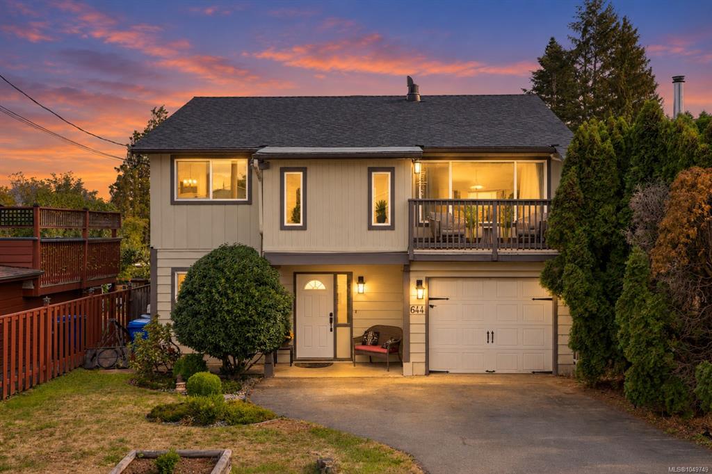 Second View of 644 Hamilton Ave, Nanaimo, BC, V9R 4G4