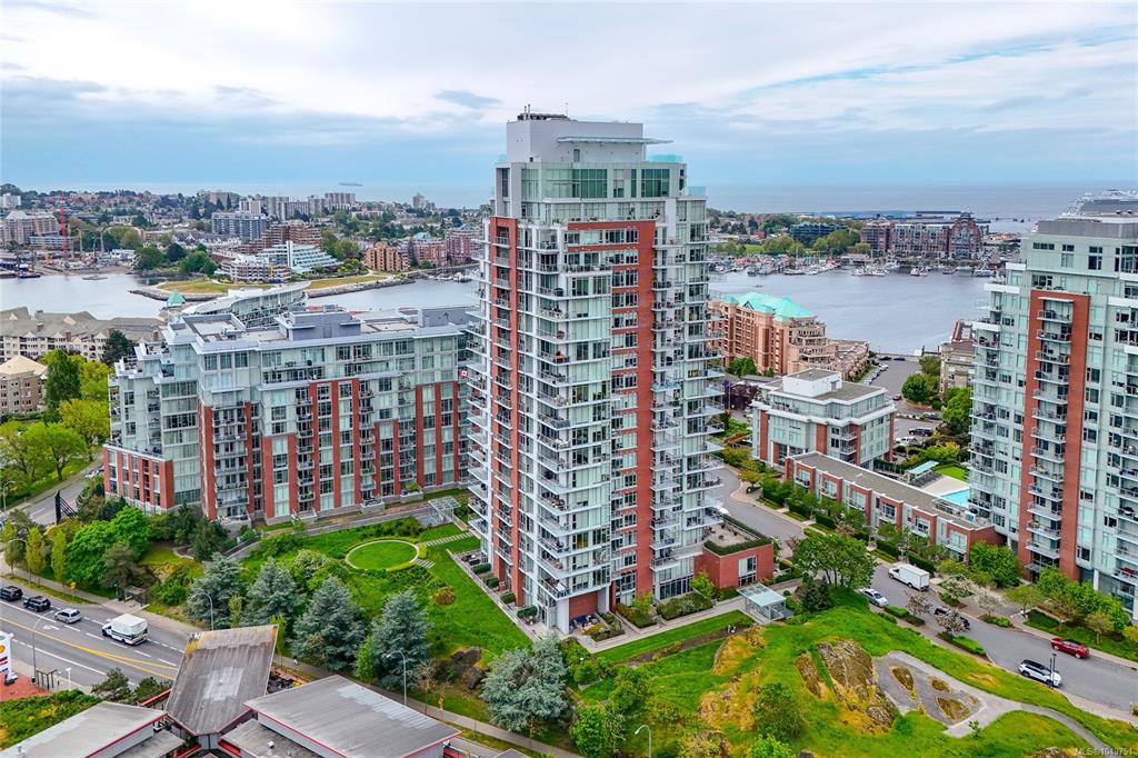 83 Saghalie Rd, 1049751, BC,