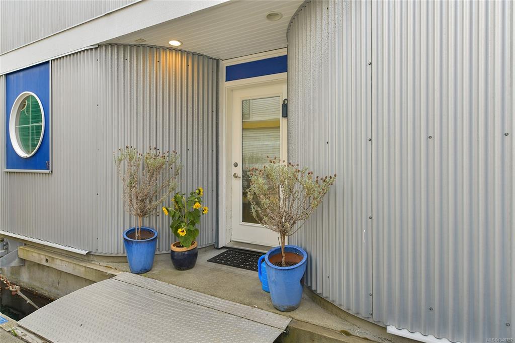 Fourth View of 445 Head St, Esquimalt, BC, V9A 5S1