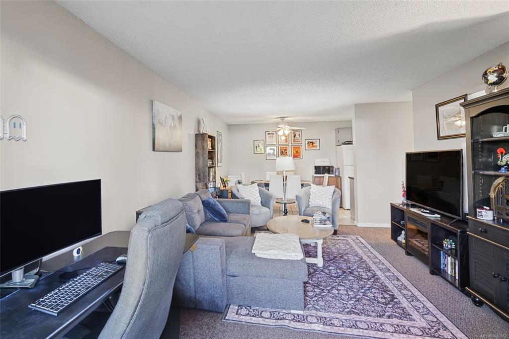 Fifth View of 3270 Ross Rd, ROSS CROMARTY MANOR, Nanaimo, BC, V9T 5J1