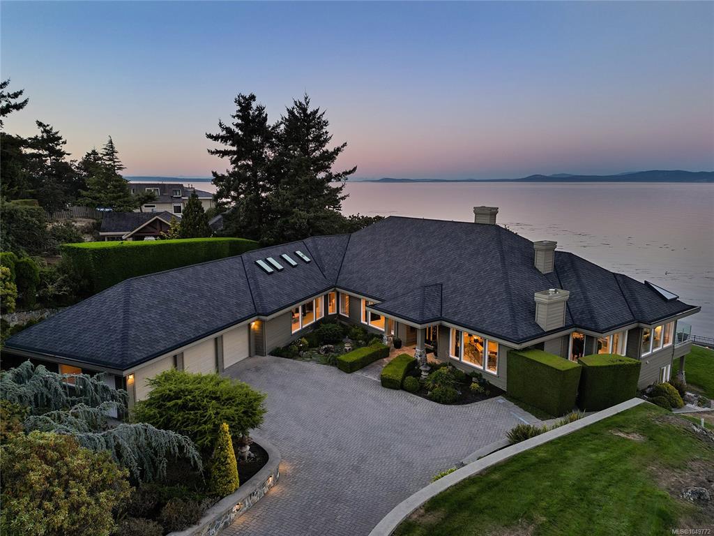 Third View of 4532 Gordon Point Dr, Saanich, BC, V8N 6L2