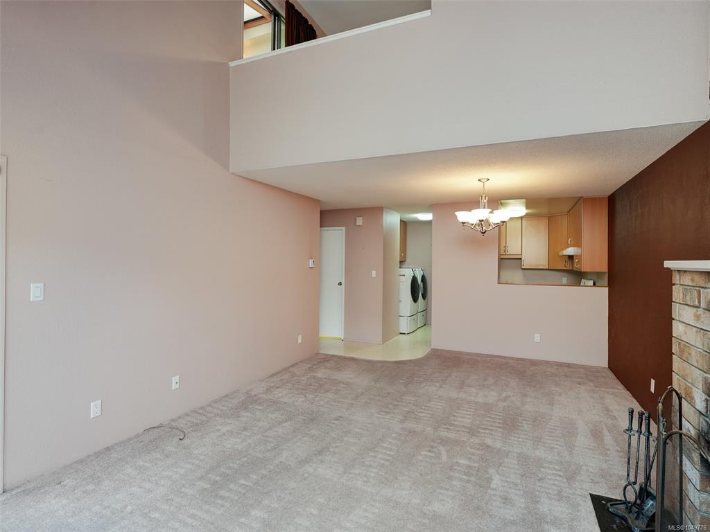 Fourth View of 1315 Gladstone Ave, Victoria, BC, V8R 1R9