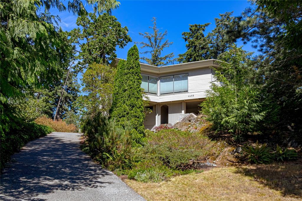 4468 Autumnwood Lane, 1049779, BC,