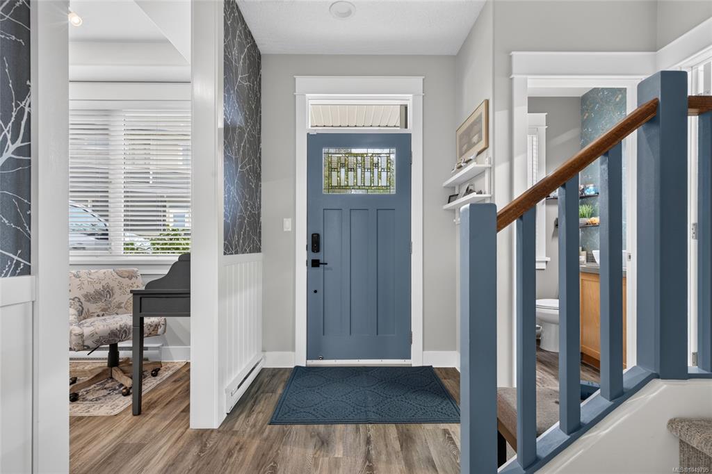 Fourth View of 7250 West Saanich Rd, Central Saanich, BC, V8M 0A3