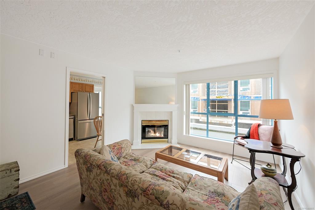 Fourth View of 1063 Southgate St, Southgate Villa, Victoria, BC, V8V 2Z1