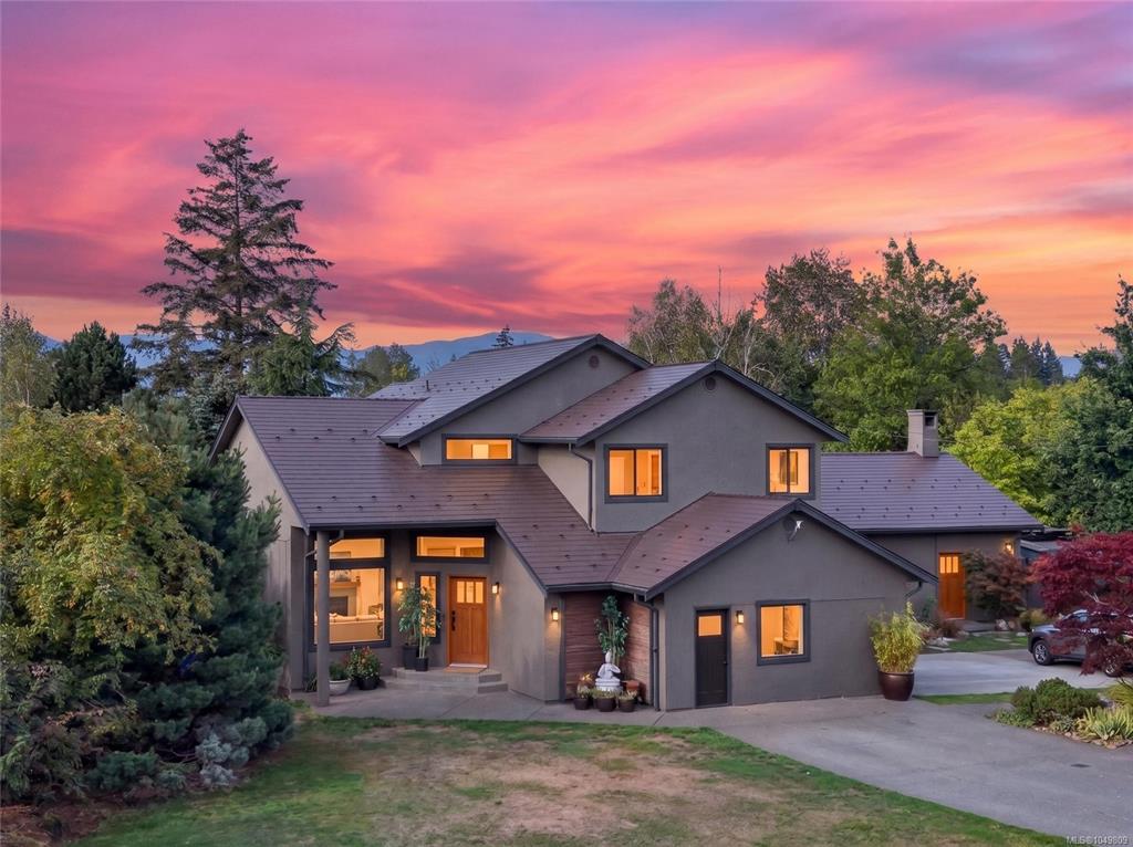 Second View of 5225 Island Hwy N, Courtenay, BC, V9J 1S7