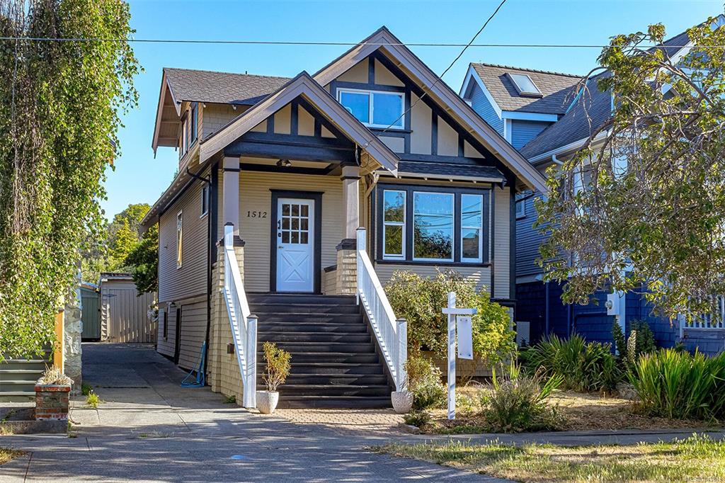 Second View of 1512 Brooke St, Victoria, BC, V8S 1M5