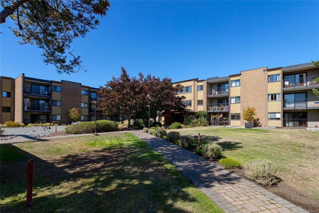 Second View of 1870 Mckenzie Ave, Saanich, BC, V8N 4X3