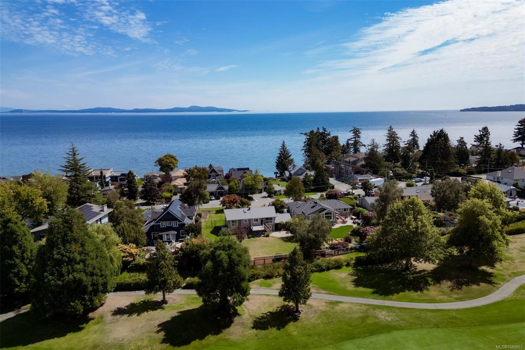 Third View of 5348 Parker Ave, Saanich, BC, V8Y 2M9