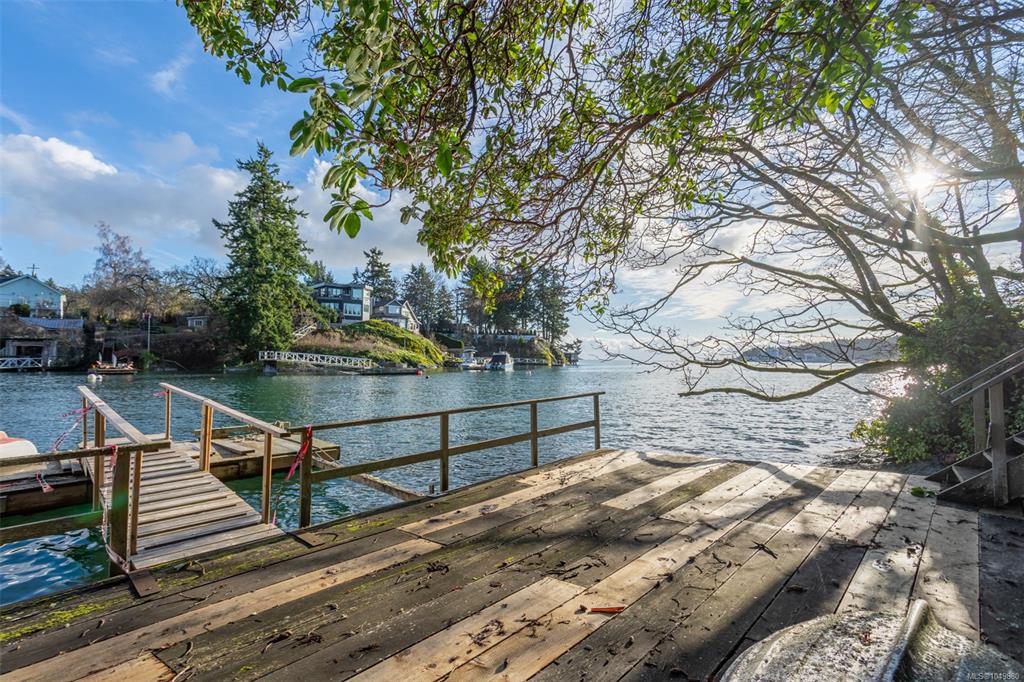 Third View of 310 Bessborough Ave, View Royal, BC, V9B 1T7
