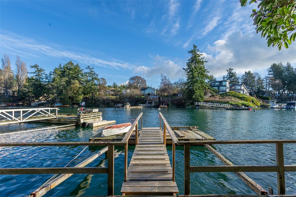 Fourth View of 310 Bessborough Ave, View Royal, BC, V9B 1T7