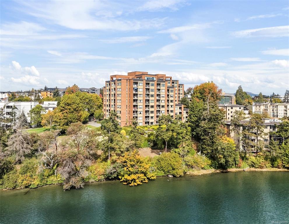 105 Gorge Rd E, 1049899, BC,