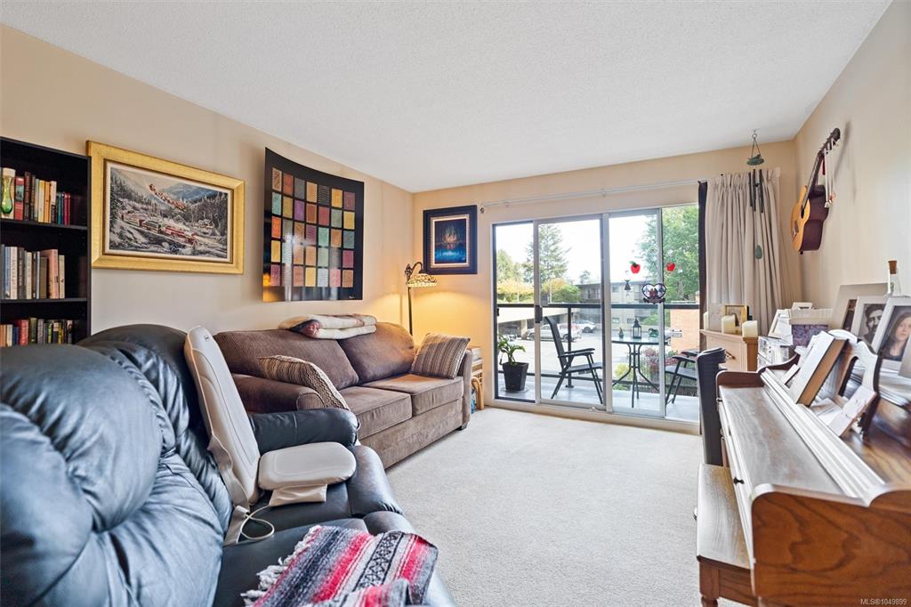 Third View of 105 Gorge Rd E, Treelane Estates, Victoria, BC, V9A 6Z2