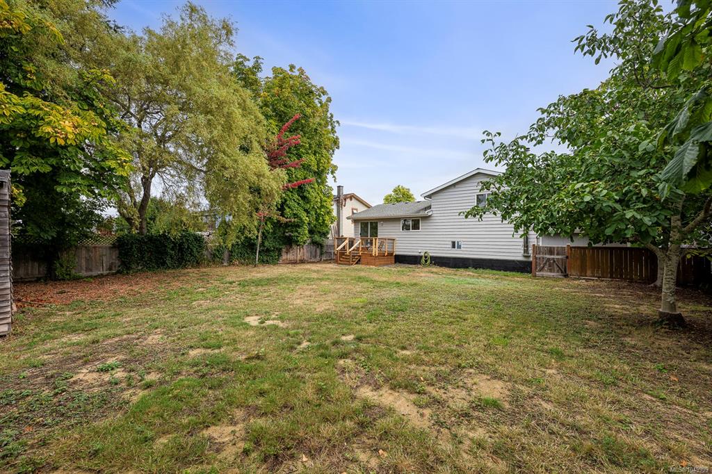 Third View of 163 James St, Parksville, BC, V9P 1H9