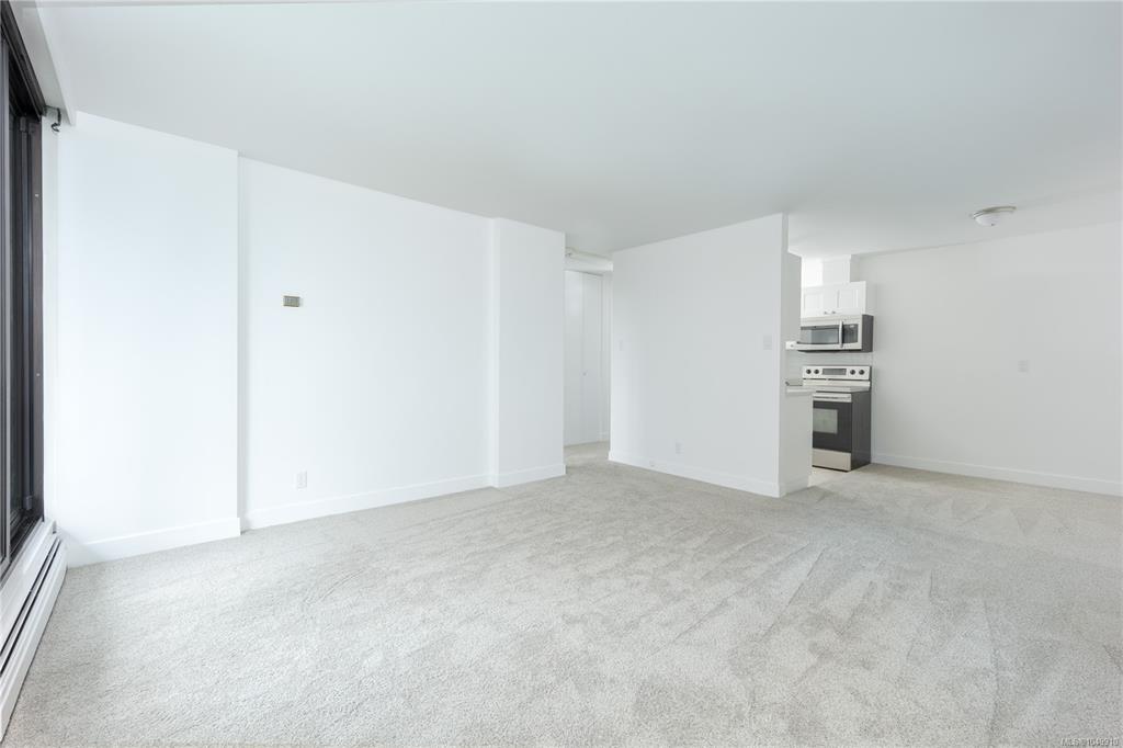 Fourth View of 647 Michigan St, Orchard House, Victoria, BC, V8V 1S9