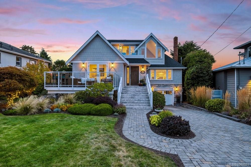 1244 Beach Dr, 1049921, BC,