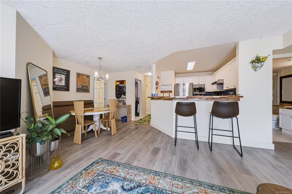 Fourth View of 4965 Vista View Cres, Nanaimo, BC, V9V 1S1