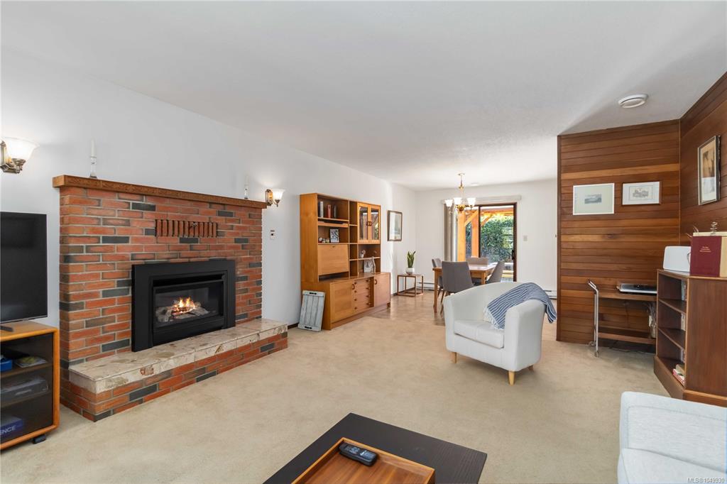 Fifth View of 711 Miller Ave, Saanich, BC, V8Z 3C9