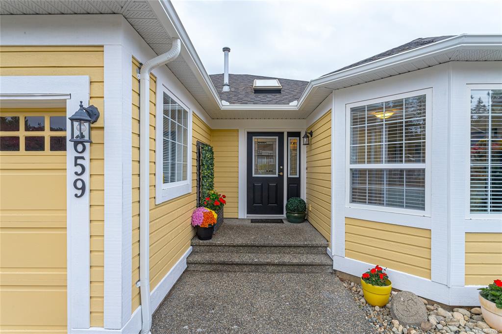 Fourth View of 659 Windward Way, Oceanside, Qualicum Beach, BC, V9K 2K4
