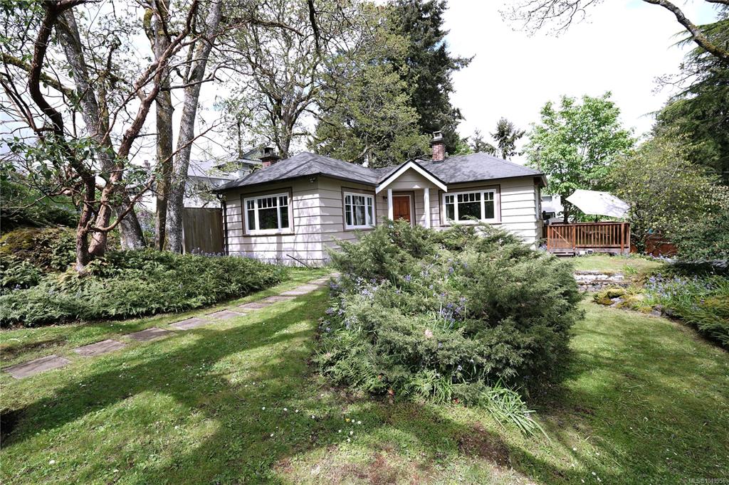 Third View of 180 Island Hwy, View Royal, BC, V9B 1G2