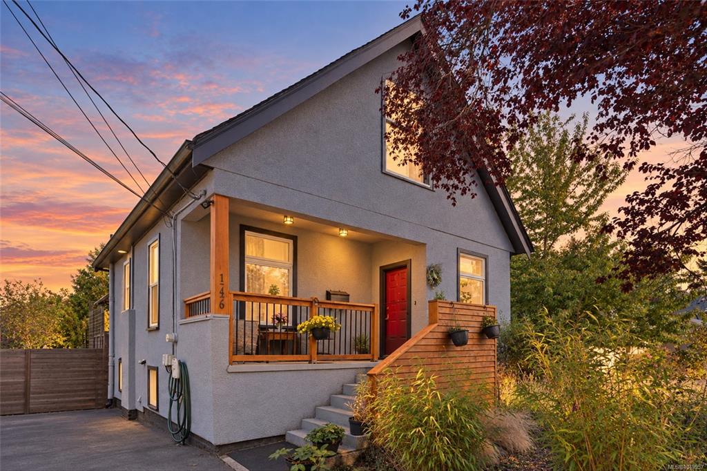 1746 Pembroke St, 1049957, BC,