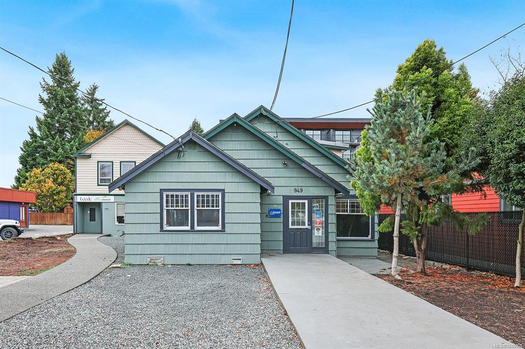 Third View of 949 Fitzgerald Ave, Courtenay, BC, V9N 2R6