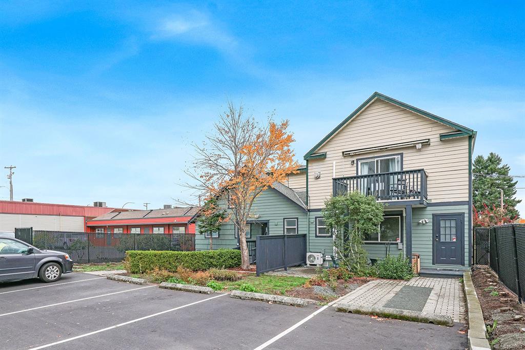 Fourth View of 949 Fitzgerald Ave, Courtenay, BC, V9N 2R6