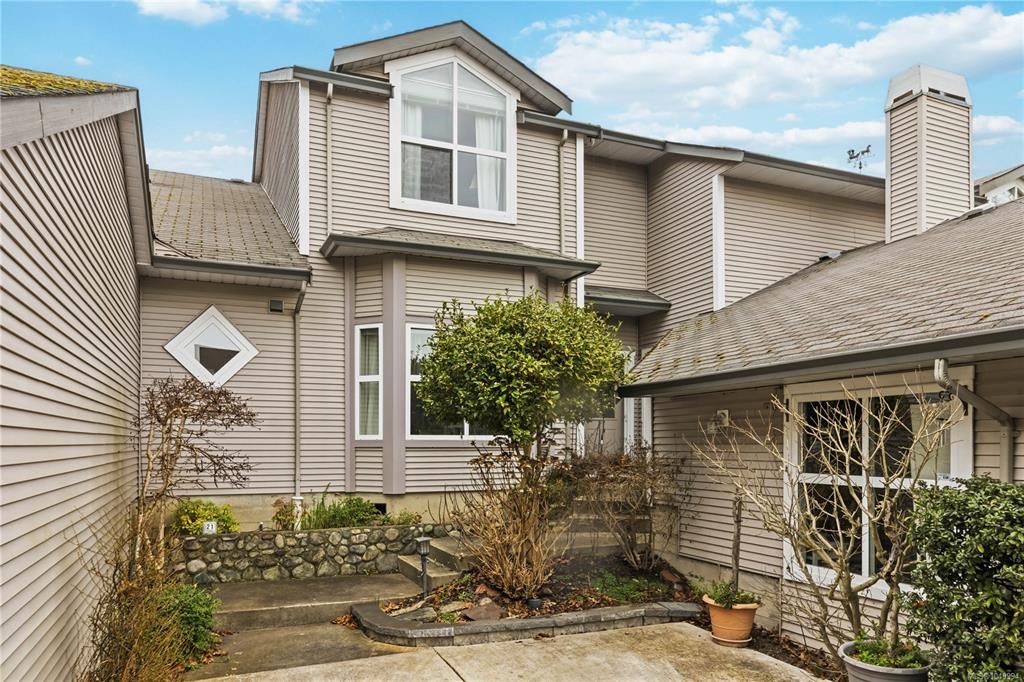 Third View of 3633 Cedar Hill Rd, Saanich, BC, V8P 3Z3