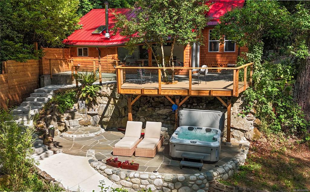 1709 Falcon Heights Rd, 1049999, BC,