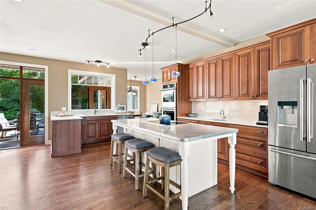 Fifth View of 5455 Bayshore Dr, Nanaimo, BC, V9V 1G8