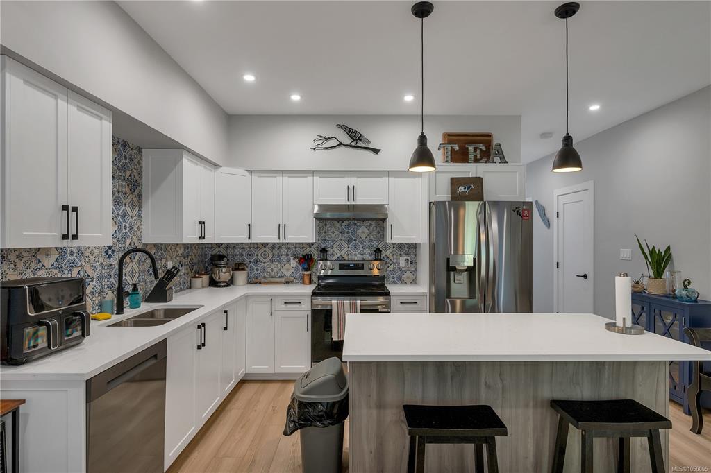 Fifth View of 444 Fisher Rd, Fisher Landing, Campbell River, BC, V9W 0H8