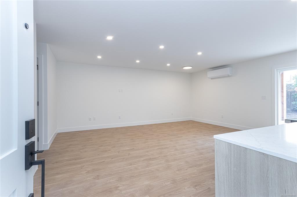 Third View of 2235 Shelbourne St, Victoria, BC, V8R 4L2
