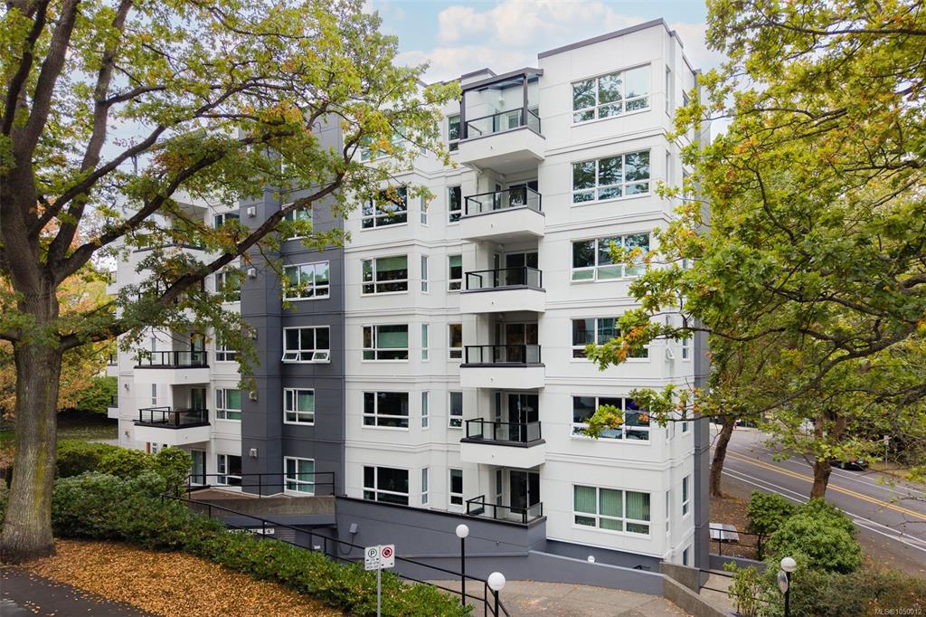 Second View of 1500 Elford St, Victoria, BC, V8R 3X8